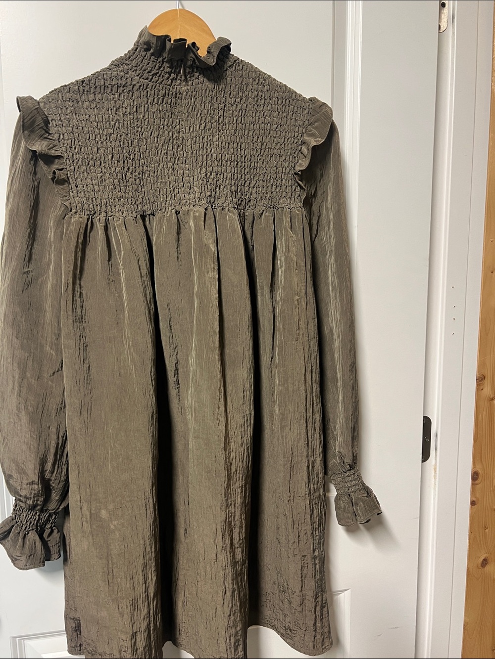 French Connection Dress, Green, Mini, Smocking on Bodice, Ruffle Accents, Small - Picture 5 of 10